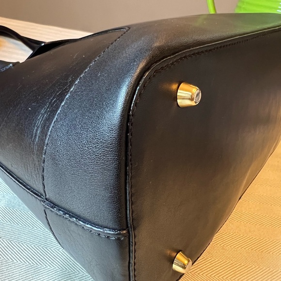 BALLY Elegant Black Calf Leather Shoulder Vintage Handbag - Picture 9 of 12